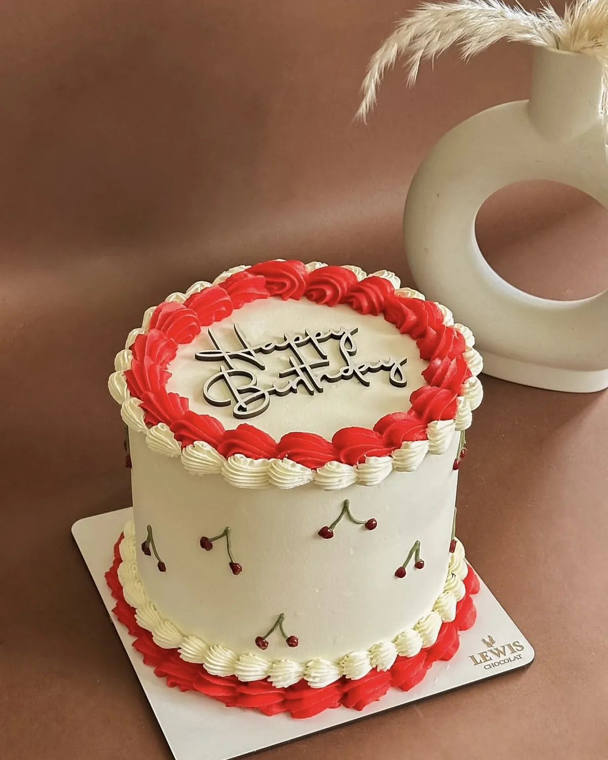 Pastel de cerezas de Lewis Chocolat